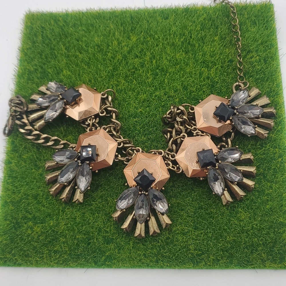 Crystal Onyx Statement Necklace 24 Inch N3612